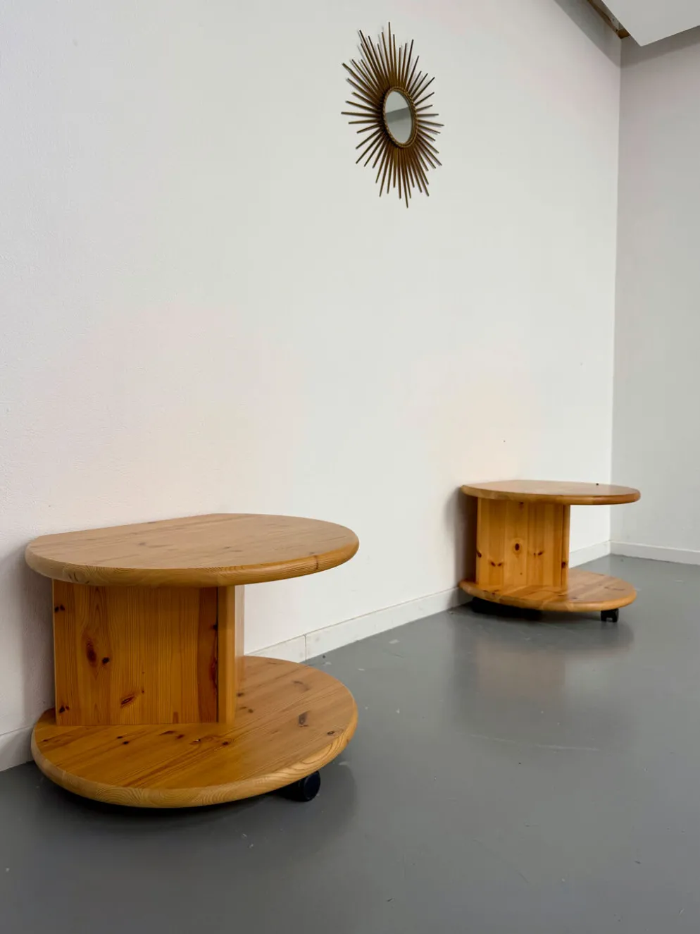 Table d’appoint bout de canapé X2 pin massif design années 70