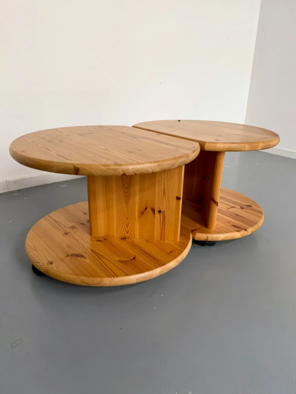 Table d’appoint bout de canapé X2 pin massif design années 70