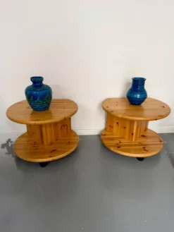 Table d’appoint bout de canapé X2 pin massif design années 70