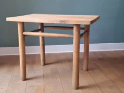 Table d'appoint brutaliste