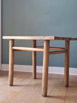 Table d'appoint brutaliste
