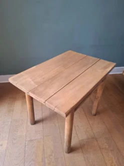 Table d'appoint brutaliste