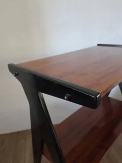 Table d’appoint / bureau années 60