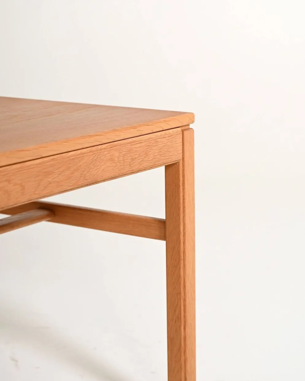 Table d'appoint "Casino" en chêne, Sven Engström et Gunnar Myrstrand pour Tingströms