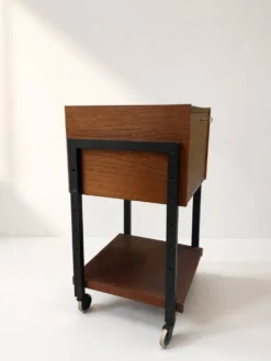 Table d'appoint / chariot des années 50 en bois et métal
