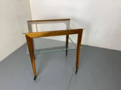 Table d'appoint chariot mid-century scandinave en teck et verre, 1950s