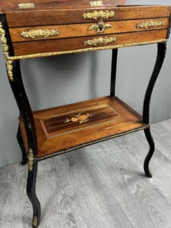 Table d’appoint, coiffeuse de style Napoléon III, XIXème siècle