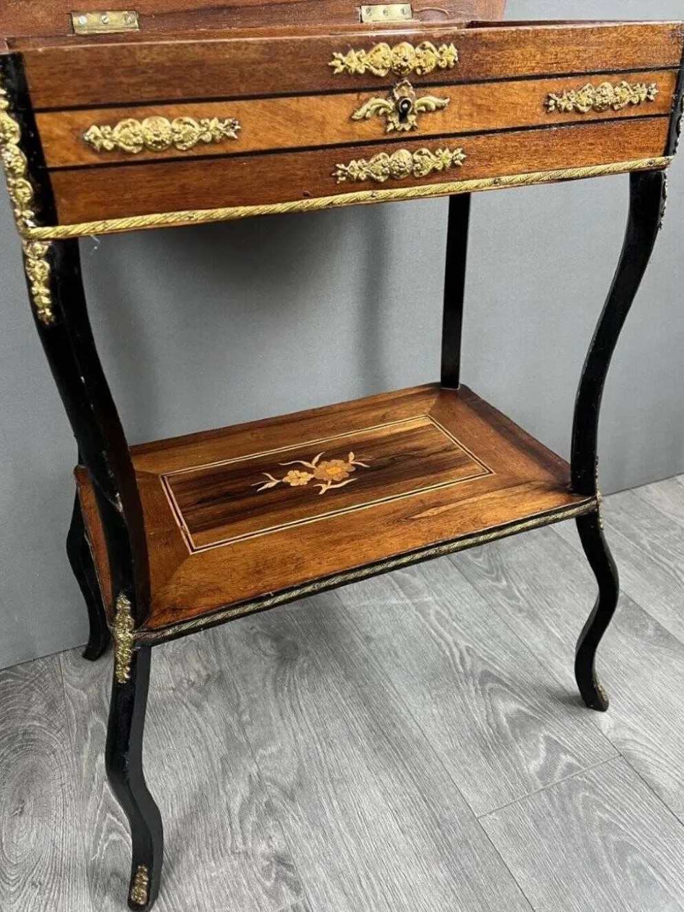 Table d’appoint, coiffeuse de style Napoléon III, XIXème siècle