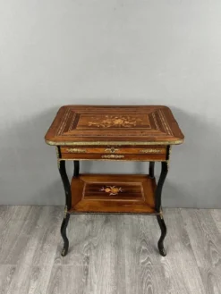 Table d’appoint, coiffeuse de style Napoléon III, XIXème siècle