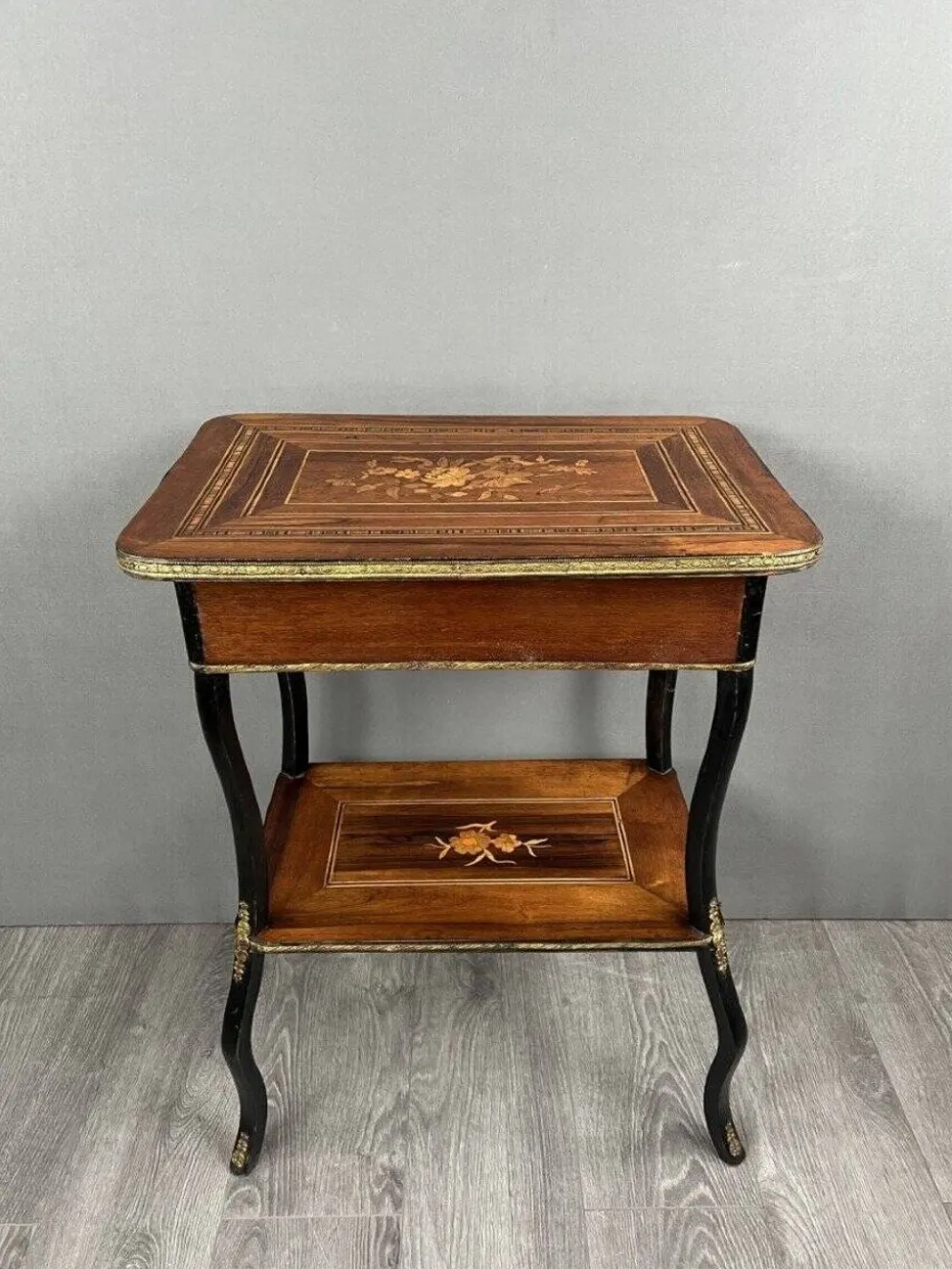 Table d’appoint, coiffeuse de style Napoléon III, XIXème siècle