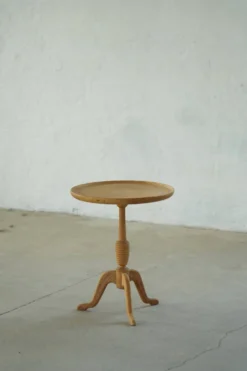 Table d'appoint danoise moderne du milieu du XXe siècle par Anton Kildeberg, Model No 210, années 1960
