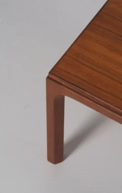 Table d'appoint danoise 381 par Kai Kristiansen pour Aksel Kjersgaard, années 1960.