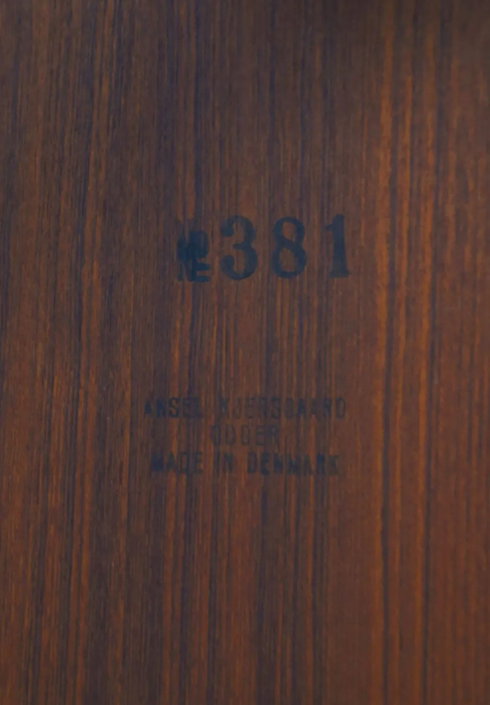 Table d'appoint danoise 381 par Kai Kristiansen pour Aksel Kjersgaard, années 1960.