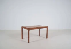 Table d'appoint danoise 381 par Kai Kristiansen pour Aksel Kjersgaard, années 1960.