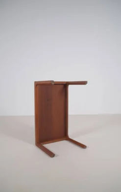 Table d'appoint danoise 381 par Kai Kristiansen pour Aksel Kjersgaard, années 1960.