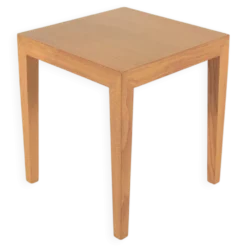 Table d'appoint danoise par Severin Hansen pour Haslev Møbelsnedkeri, années 1960.