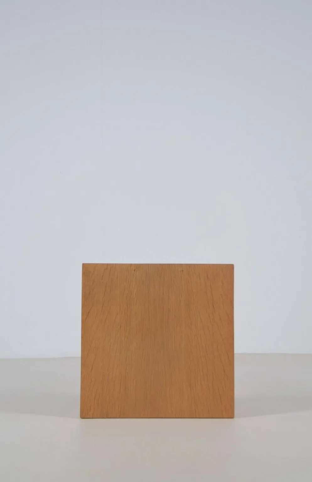 Table d'appoint danoise par Severin Hansen pour Haslev Møbelsnedkeri, années 1960.