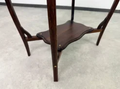 Table d'appoint de coiffeuse ancienne avec couvercle à charnières