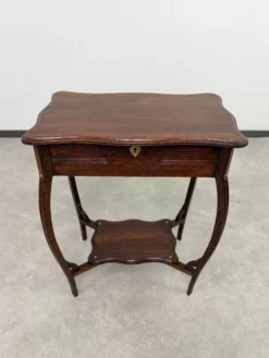 Table d'appoint de coiffeuse ancienne avec couvercle à charnières