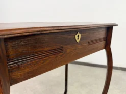 Table d'appoint de coiffeuse ancienne avec couvercle à charnières
