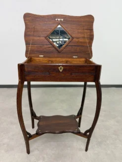 Table d'appoint de coiffeuse ancienne avec couvercle à charnières
