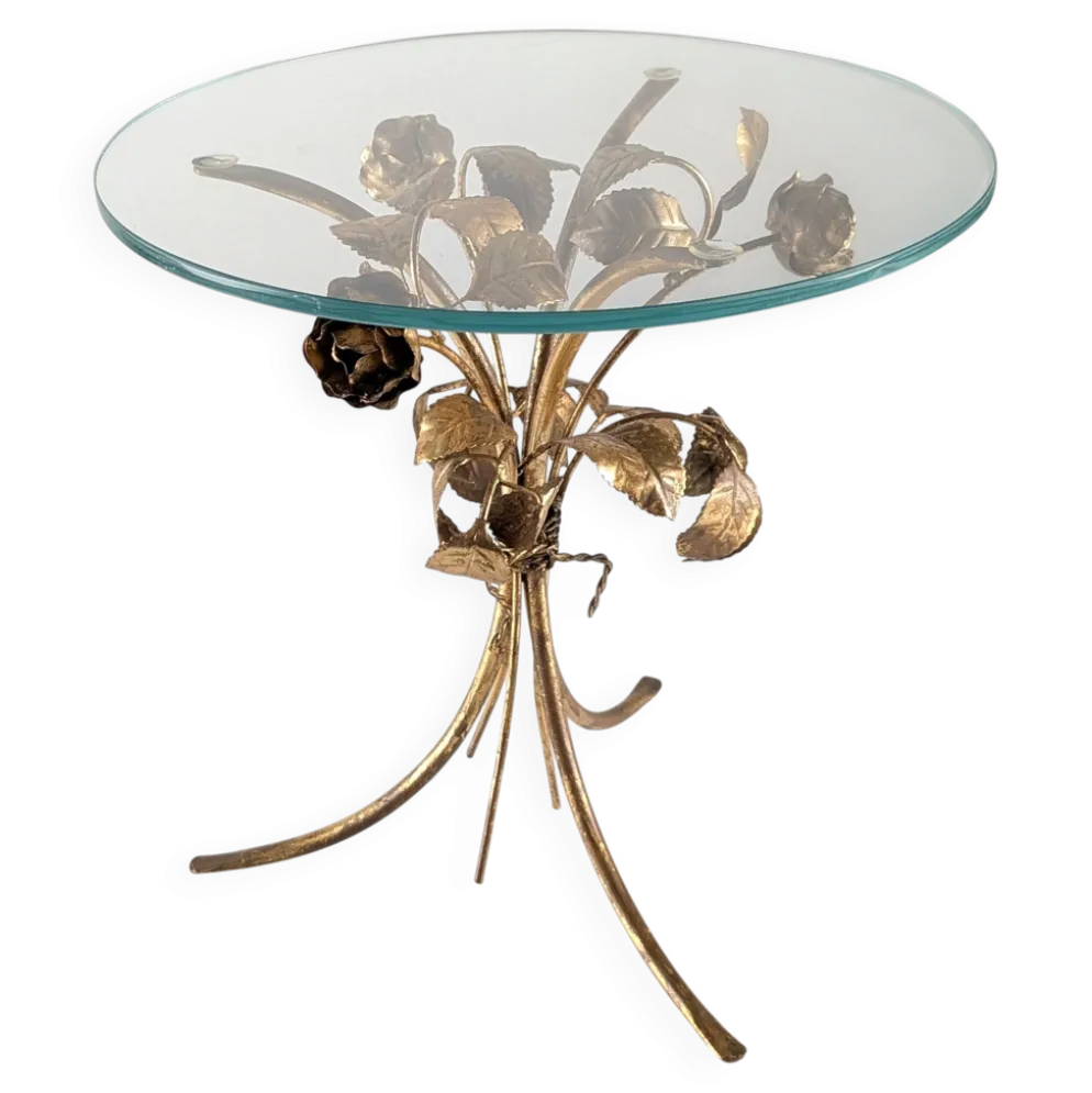 Table d'appoint des années 70 en métal doré avec des roses et un plateau en verre.