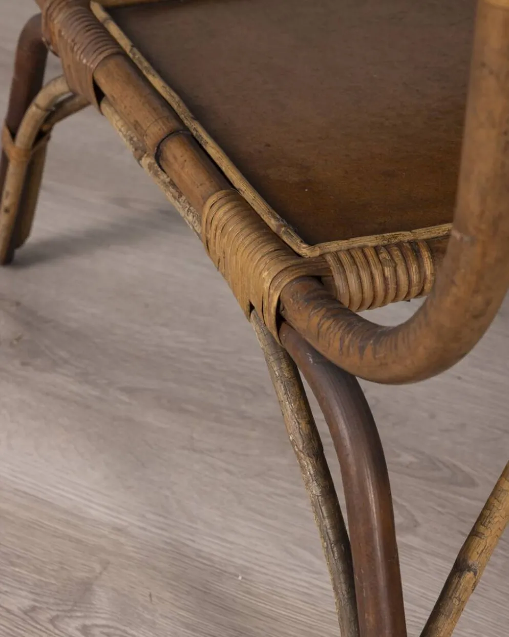 Table d'appoint en bambou et bois au design italien vintage des années 1960