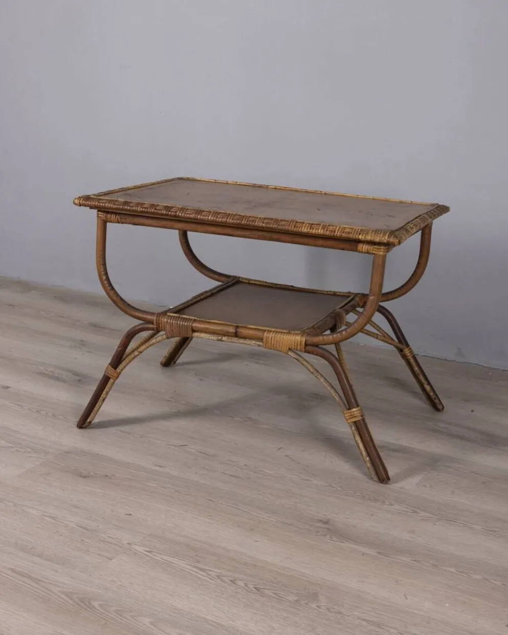 Table d'appoint en bambou et bois au design italien vintage des années 1960
