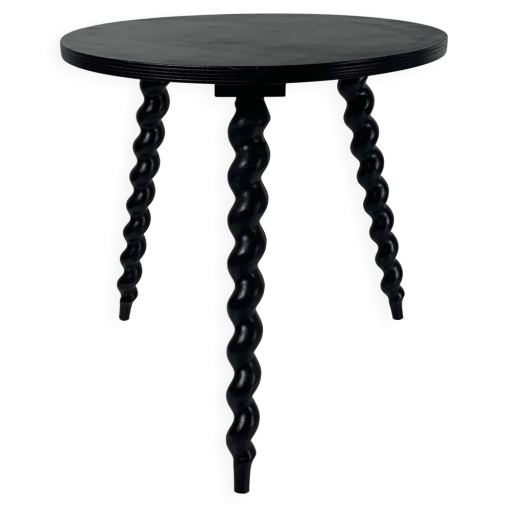 Table d'appoint en bois ébène tourné de style français des années 50 avec des pieds en tire-bouchon.
