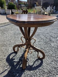 Table d'appoint en bois courbé Thonet n'1 du XIXème