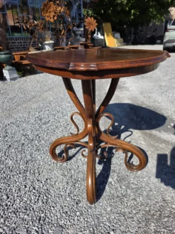 Table d'appoint en bois courbé Thonet n'1 du XIXème