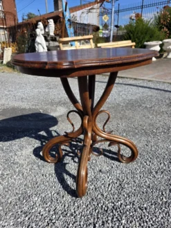 Table d'appoint en bois courbé Thonet n'1 du XIXème