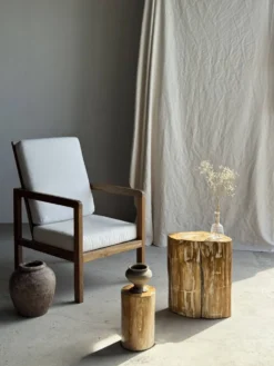 Table d'appoint en bois pétrifié orange doré et blanche ovale H46 D38 - 333