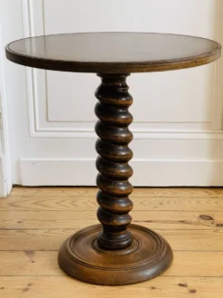 Table d’appoint en bois tourné