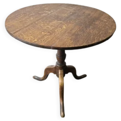Table d'appoint en chêne antique de style géorgien avec plateau basculant sur trépied, 19e siècle