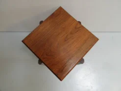 Table d'appoint en chêne de l'école d'Amsterdam Art Déco