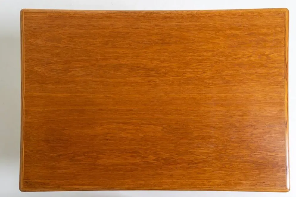 Table d'appoint en chêne par Karl-Erik Ekselius pour JOC, Suède, années 1950.