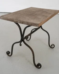 Table d'appoint en fer forgé du début du 20e siècle
