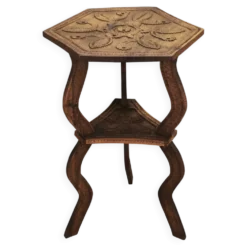 Table d'appoint en hêtre sculptée à la main, vers 1900, Europe centrale