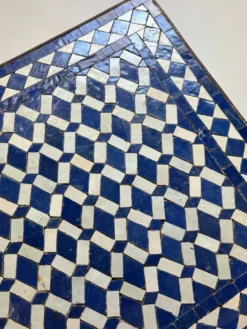 Table d'appoint en mosaïque et fonte