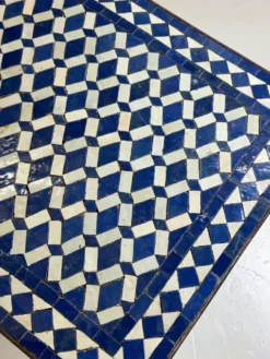 Table d'appoint en mosaïque et fonte