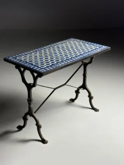 Table d'appoint en mosaïque et fonte