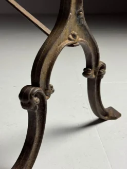 Table d'appoint en mosaïque et fonte