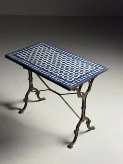 Table d'appoint en mosaïque et fonte