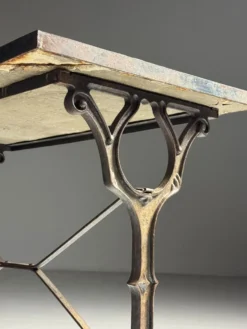 Table d'appoint en mosaïque et fonte