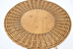 Table d'appoint en osier et bois des années 1970 par Jan Kalous pour ÚLUV