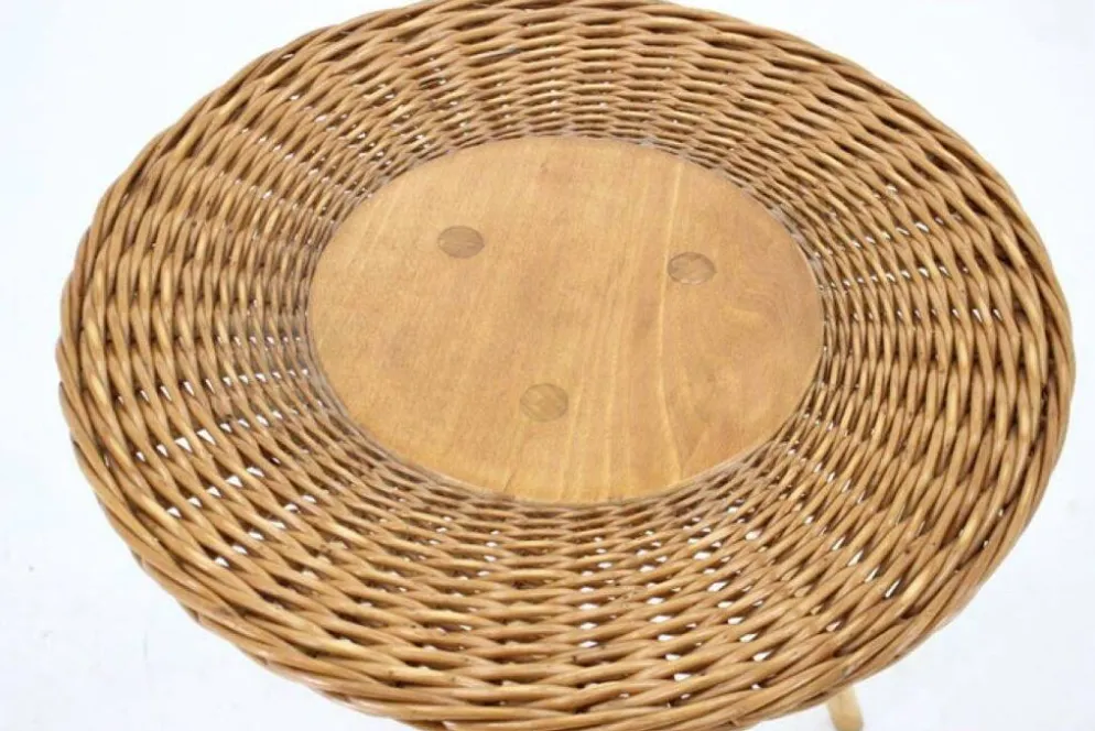 Table d'appoint en osier et bois des années 1970 par Jan Kalous pour ÚLUV