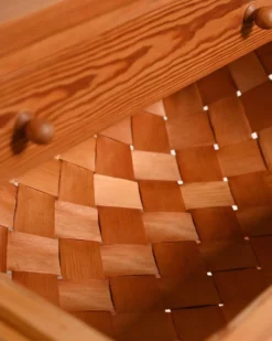 Table d'appoint en pin scandinave, années 1950