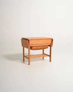 Table d'appoint en pin scandinave, années 1950
