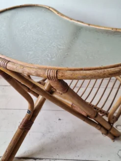 Table d'appoint en rotin vintage